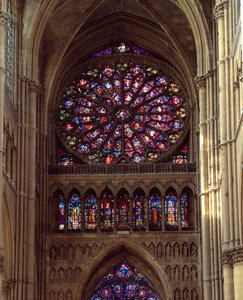 Gotická architektura: pohled na rozetu katedrály Notre-Dame (Notre Dame) v Remeši ze 13. století. Remeš, Marne od French School