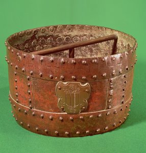 Měřidlo na obilí s erbem Senlis, 1630 (měď) od French School