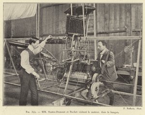 MM Santos-Dumont a Buchet na návštěvě motoru, v hangáru (rytina) od French School