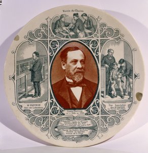 Talíř s fotografií Louise Pasteura (1822-95) od Pierra Petita (1832-1909) a výjevy z jeho života (keramika) od French School