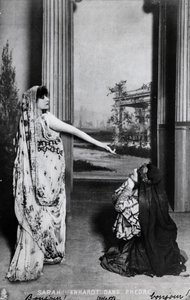 Pohlednice zobrazující Sarah Bernhardt (1844-1923) v Phedre od Jean Racine (1639-99) koncem 19. století od French School