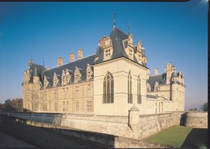 Hlavní průčelí a jižní průčelí od French School