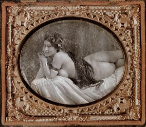 Ležící akt, kolem roku 1850, z knihy fotografií vydané v roce 1980
