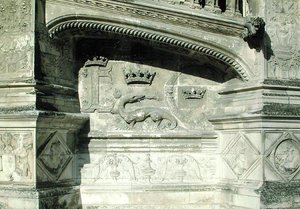 Reliéf z Grand Escalier zobrazující erb Františka I. (1494-1547) s mlokem od French School