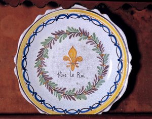 Revoluční deska s monarchistickým motivem (lilie) a nápisem „Ať žije král“ 1790 Nevers. Muzeum Frederica Blandina od French School