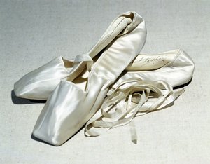 Podepsané baletní boty patřící Marii Taglioni (1804-84) od French School