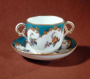 Tasse a WC, dílna Vincennes (porcelán)