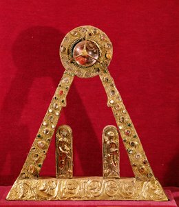 A Karla Velikého (742-814) (zlato, smalt, perly a drahé kameny)