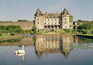 Pohled na západní průčelí zámku od French School