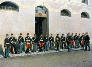 Procházkové třídy: nově přijatí republikánští strážci jsou poddůstojníci; pokračují ve výuce pěšky pod vedením poručíka - v „Album militaire“ - Legion de la Garde od French School