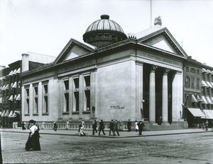 New York Savings Bank (želatinová stříbrná fotografie) od G.P. Hall und Sohn