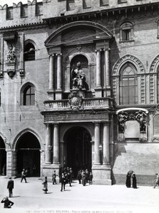 Pohled na Portál od Galeazzo and Tibaldi Alessi