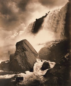 Niagara v létě, zdola