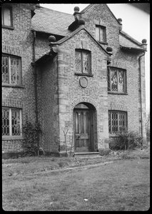 Knobb Hall, Manchester, 1942. od George Bernard Wood