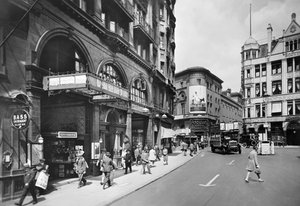 Nádraží Piccadilly Circus, vchod do Haymarketu, Westminster, Londýn, 30. léta 20. století
