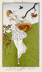 Toalette de taffetas imprime chapeau de paille. Kostýmy Parisiens č.179. Žena v hedvábném potištěném oblečení a slaměném klobouku. Nese misku s ovocem. od Georges Barbier