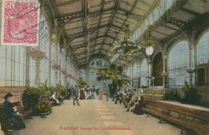 Karlovy Vary - uvnitř kolonády. Pohlednice odeslaná v roce 1913. od German Photographer