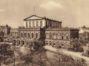 Státní opera, Hannover (čb fotografie) od German Photographer