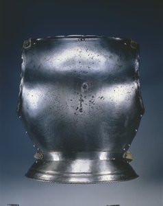 Backplate, c.1510-1530 (ocel s černým lakem, kožené řemínky) od German School