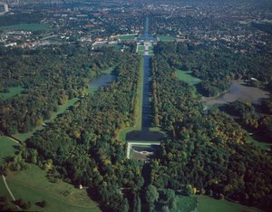 Barokní umění: Letecký pohled na park Nymphenburg 17. století Mnichov, Německo od German School