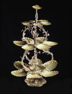 Reliéfní střed stolu s nádobím ve tvaru mušle od D.T. Moye, Hamburg, 1633-44 (stříbrně zlacené) od German School