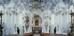Vnitřní pohled na kostel (foto) od German School