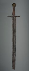Meč, cca 1350 (železo, dřevěná rukojeť a výměna mosazné hlavice) od German School