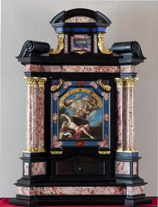 Hodiny s vyobrazením slyšení svatého Jeronýma u trubky posledního soudu Malba Giacinto Brandi (1621-1691) Struktura a mechanismus realizovaný Giuseppem Campanim - 17. století Rozměr 128x100x44 cm Genes musei di strada nuova