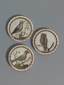 Tři tlačítka, cca 1775 (zlato a mikromozaika) od Giacomo (workshop of) Raffaelli