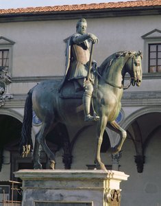 Jezdecká socha velkovévody Ferdinanda I. cca 1123-90 detail zobrazující koně a jezdce z boku bronzový detail 97646