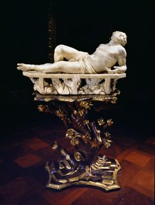 Umučení sv. Vavřince, 1613 (mramor)