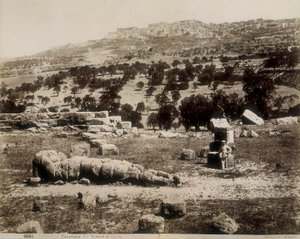 Agrigento: pohled na ruiny Jupiterova chrámu od Giorgio Sommer