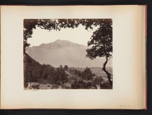 Pohled na Capri z pevniny, Itálie Capri da Massa (název na objektu) od Giorgio Sommer