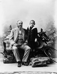 Portrét muže s malým chlapcem od Phillipe de Marlier