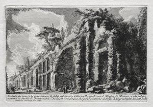 Pohled na hradby, které pokrývaly svahy Monte Celio od Giovanni Battista Piranesi