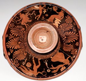 Patera s maenad a Eros (terakota, 325-300 př.nl) od Greek