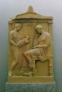 Pohřební stéla znázorňující služku držící dítě sedící ženě (mramor) od Greek School