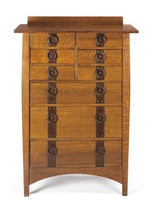 Komoda, model č. 913 od Gustav Stickley