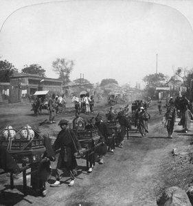 Čínský pohřební průvod, nesoucí jídlo pro zesnulého ducha, Peking Peking, Čína, 1901