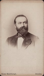 Portrét violoncellisty a skladatele Friedricha Grützmachera 1832-1903, cca 1865. od Hanns Hanfstaengl