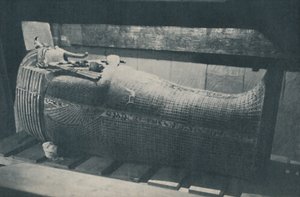 Trojité hnízdo zlatých rakví na zachování chudé lidské hlíny, c1935