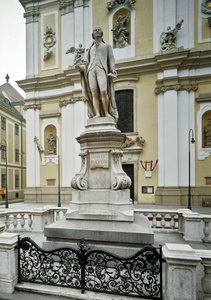 Památník na poctu rakouskému skladateli Franzi Josephu Haydnovi (1732-1809) realizovaný Heinrichem Nitterem (1844-1892) 1887 Vídeň, Rakousko od Heinrich Natter