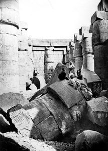Interiér chrámu, Karnak, Núbie, Egypt, 1887 od Georges Henri Bechard