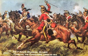 První královská dragounská garda, útočící na kyrysníky, Waterloo 1815 (barevné lito) od Henry A. Payne