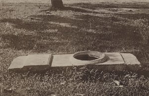 Zničená města Cejlonu: Pandu Orua (černobílá fotografie)