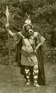 Představuje kostým krále Artuše britského náčelníka, Sixth Century AD., 1924 od Herbert Norris