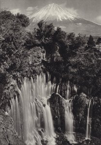 Japonsko ve 20. letech 20. století: vodopád Shiraito (černobílá fotografie) od Herbert Ponting