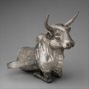 Plavidlo končící v přední části býka, cca 1300 př. n. l. (stříbro) od Hittite