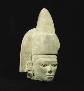 Huaxtec Head, Post Classic Period (900-1521) (kámen) od Huaxtec Huaxtec
