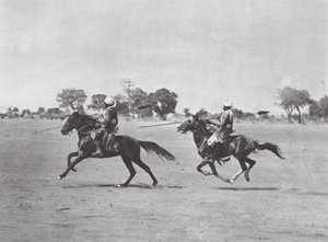 Afrika: Aulad Hamid Arabové v řetězovém brnění (čb foto) od Hugo Adolf Bernatzik
